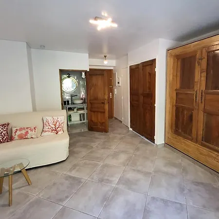 Studio 4 Personnes Avec Jardin Et Parking A Apartment *